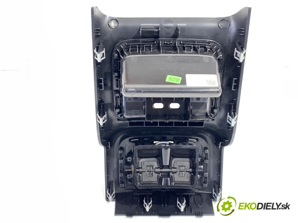 SEAT ATECA SUV 2023 110 kW 1.5 TSI 1495 Mriežky kúrenia zad 575864298F