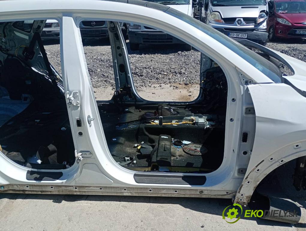 HYUNDAI TUCSON SUV 2015 85 kW 1.7 CRDi 1685 karoséria ČTVRŤÁK: Blatník prah strecha PODŁUŻNICA