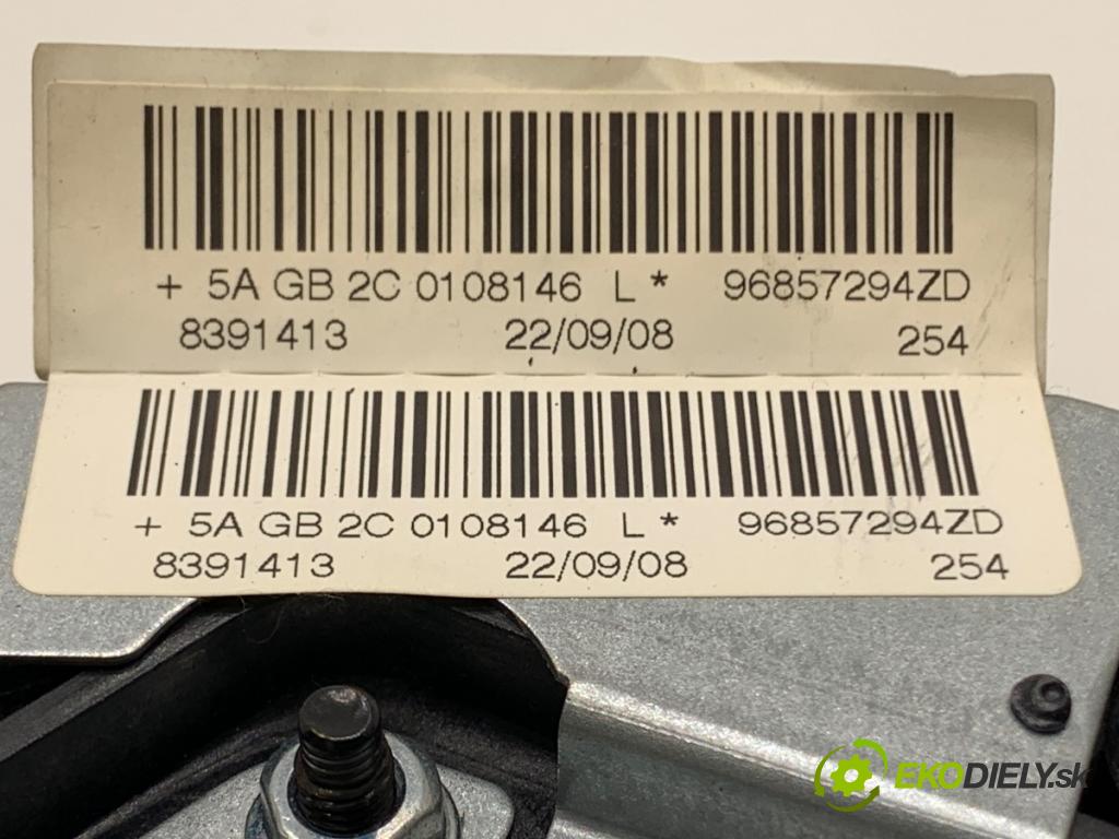 PEUGEOT 207 liftback 2008 70 kW 1.4 16V 1397 AirBag volantu 96857294ZD (Airbag)