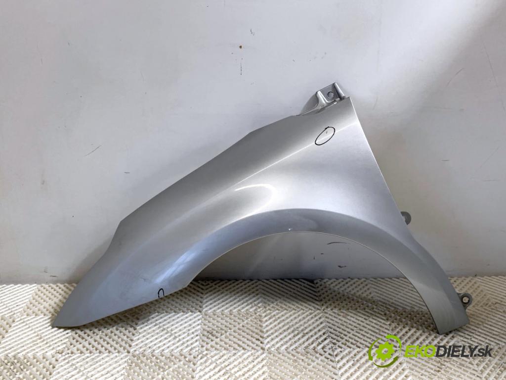 CITROEN C4 I liftback 2010 65 kW 1.4 16V 1360 Blatník ľavy predný EZR