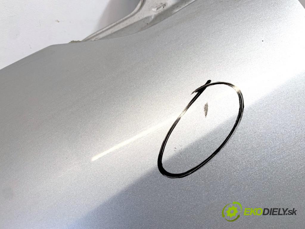 CITROEN C4 I liftback 2010 65 kW 1.4 16V 1360 Blatník ľavy predný EZR
