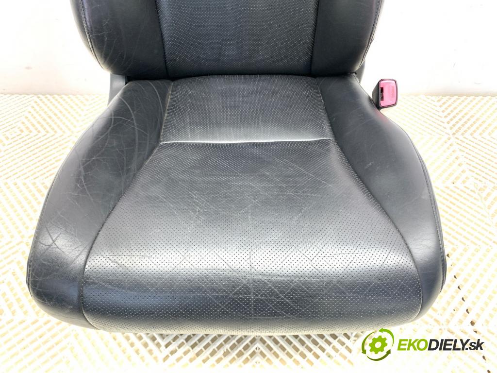 LEXUS RX SUV 2009 183 kW 450h (GYL10_) 3456 Sedadlo pravy predný