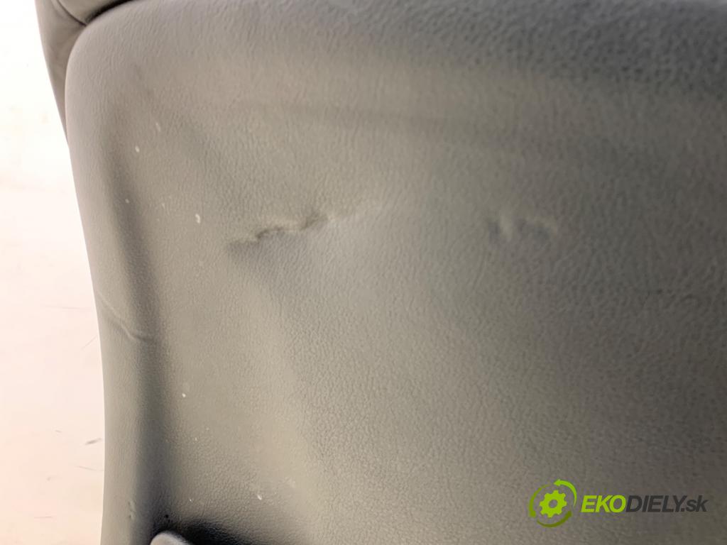 LEXUS RX SUV 2009 183 kW 450h (GYL10_) 3456 Sedadlo pravy predný