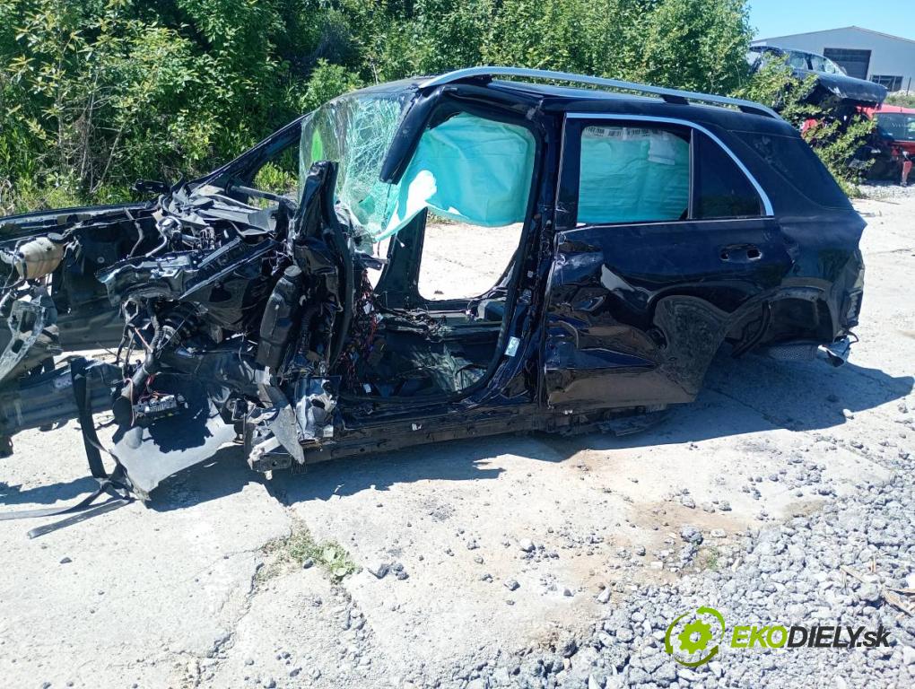 MERCEDES-BENZ GLE SUV 2019 180 kW GLE 300 d 4-matic (167.119) 1950 karoséria ČTVRŤÁK: Blatník prah strecha PODŁUŻNICA