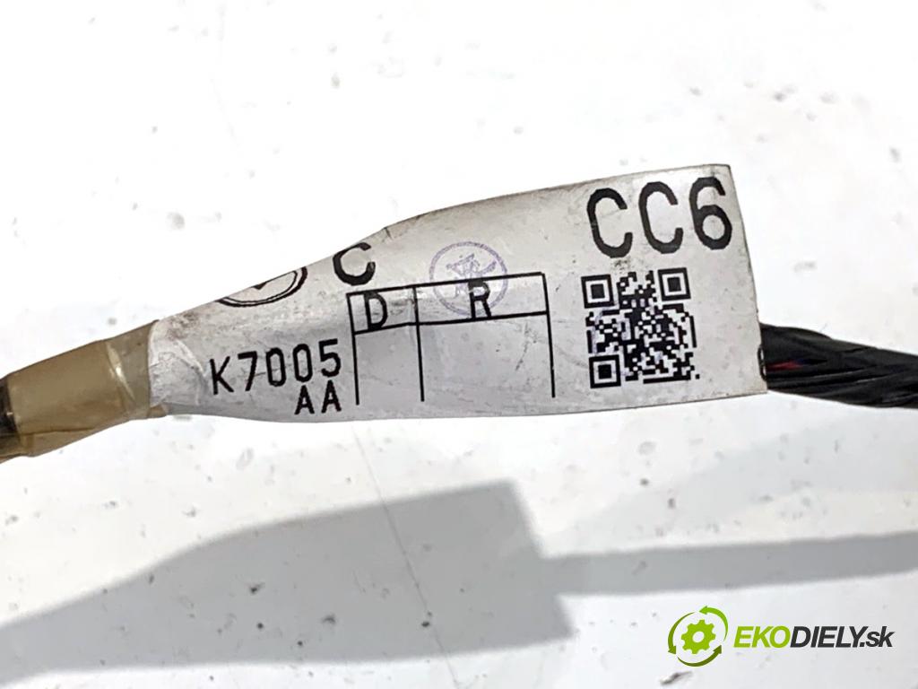 MAZDA 5 II nadwozie wielkoprzestrzenne (MPV) 2007 85 kW 1.8 (CR19) 1798 Káblovačka Dvere zad pravy CC6467210E