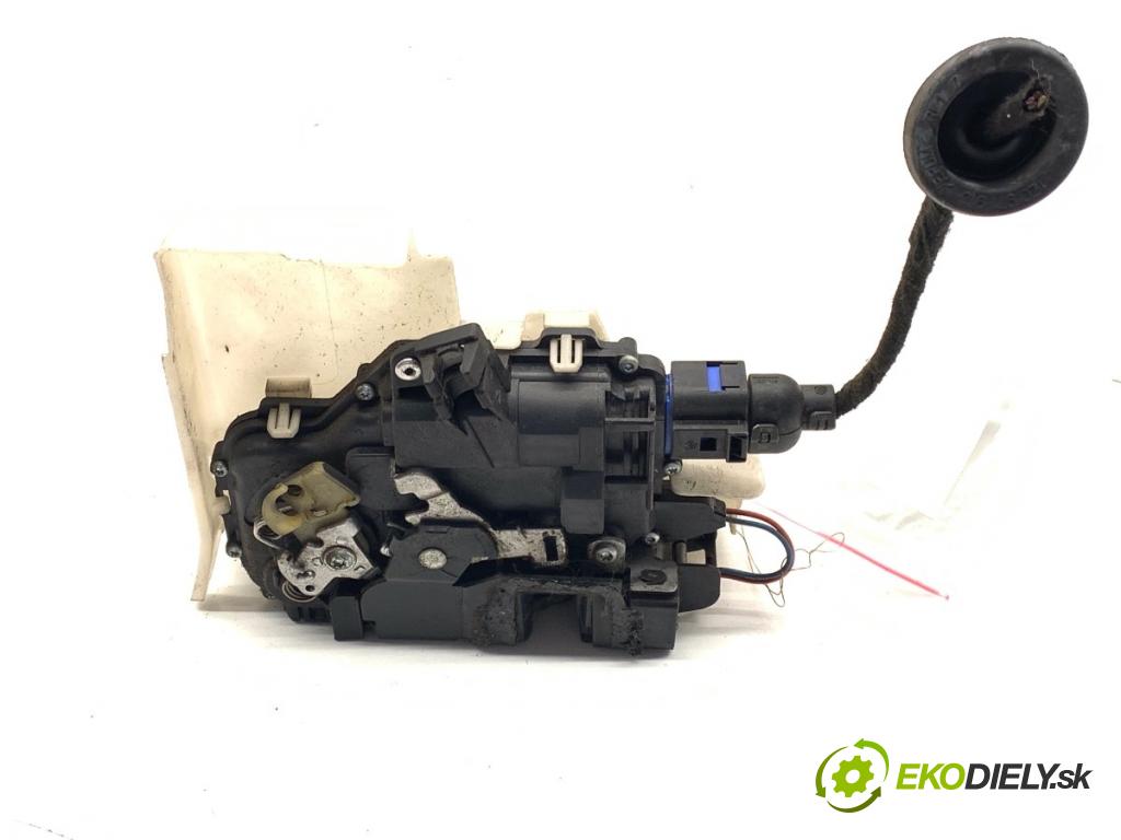 VW POLO IV 9N liftback 2007 51 kW 1.4 TDI 1422 zámok dveře levý přední část 