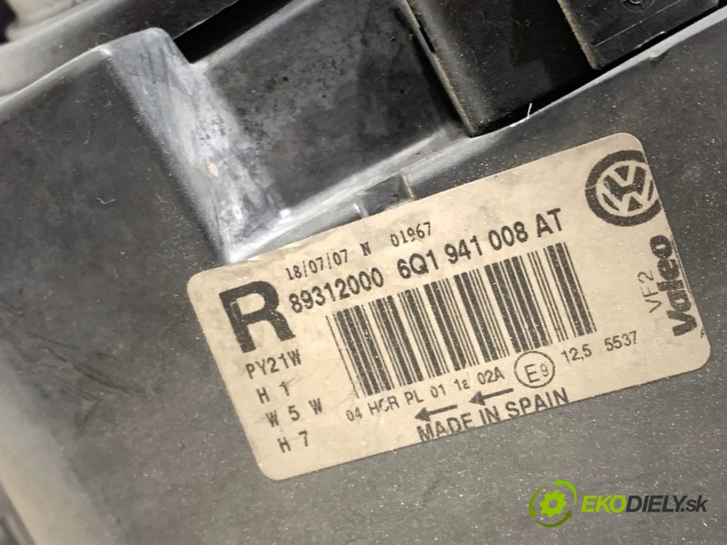 VW POLO IV 9N liftback 2007 51 kW 1.4 TDI 1422 světlomet pravý přední část 6Q0941008AT