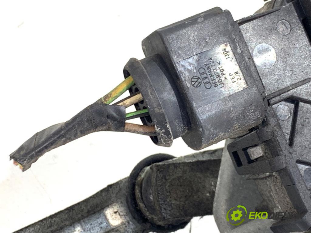 VW POLO IV 9N liftback 2007 51 kW 1.4 TDI 1422 Mechanizmus stieračov predný 6Q1955023E (Motorček stieračov predný)