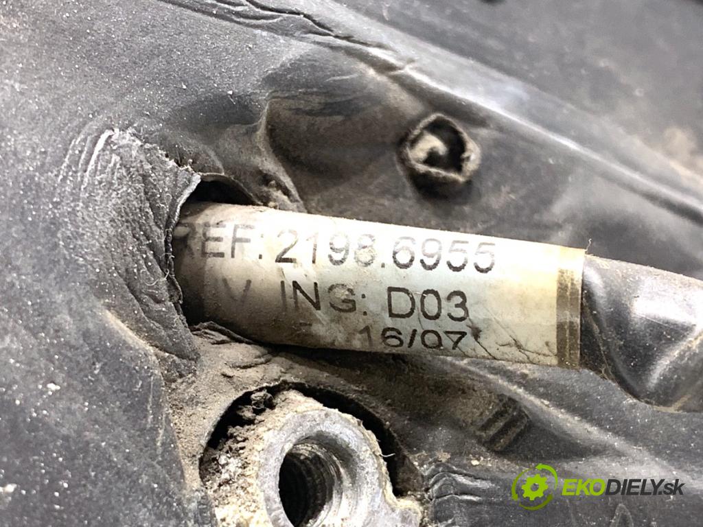 VW POLO IV 9N liftback 2007 51 kW 1.4 TDI 1422 zpětné zrcátko levý L041