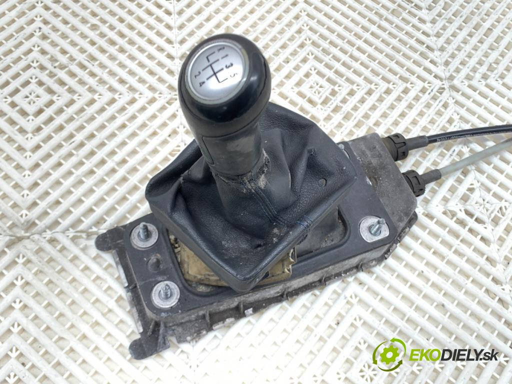 VW POLO IV 9N liftback 2007 51 kW 1.4 TDI 1422 Kulisa 6Q0711061E (Rýchlostná páka (kulisa))