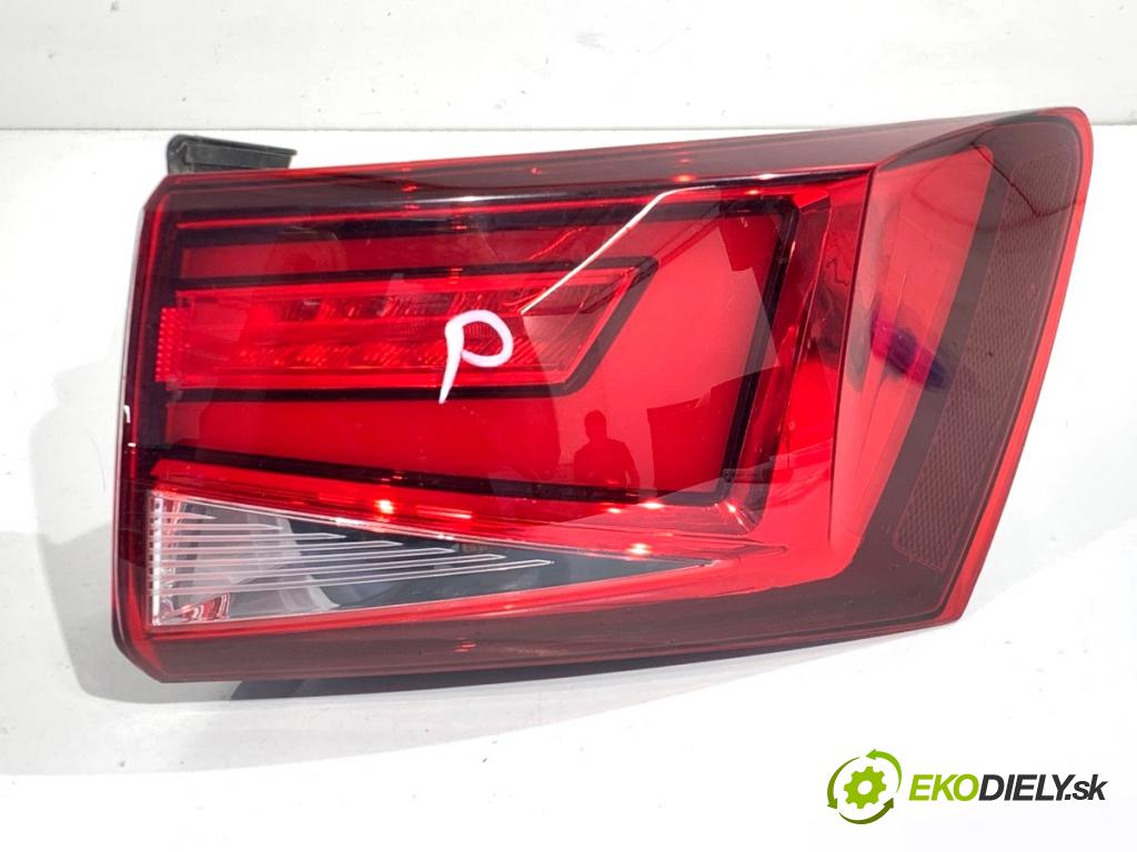 SEAT ATECA SUV 2023 110 kW 1.5 TSI 1495 světlo pravý zadní část 575945208D