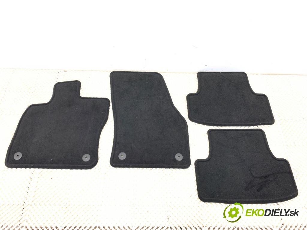 SEAT ATECA SUV 2023 110 kW 1.5 TSI 1495 koberček 576061675C