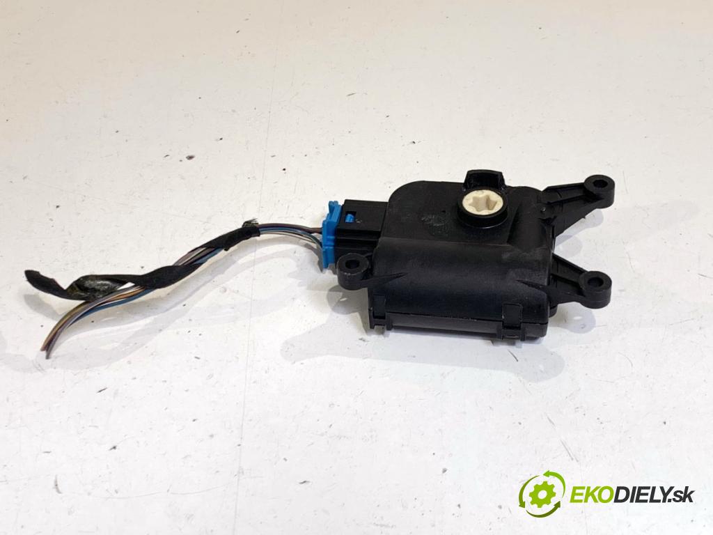VW PASSAT B6 Kombi 2007 77 kW 1.9 TDI 1896 motor topení 3C0907511