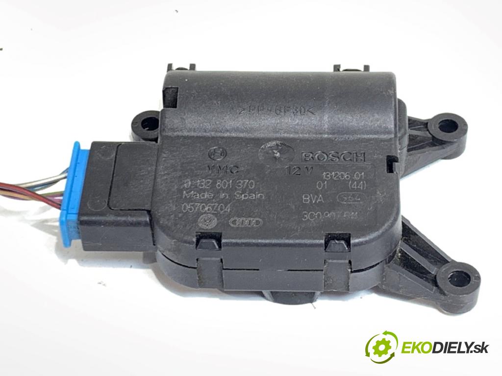 VW PASSAT B6 Kombi 2007 77 kW 1.9 TDI 1896 motor topení 3C0907511