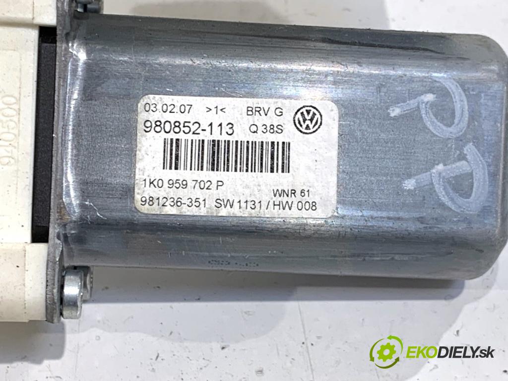VW PASSAT B6 Kombi 2007 77 kW 1.9 TDI 1896 motor sťahovaní okna pravý přední část 1K0959702P