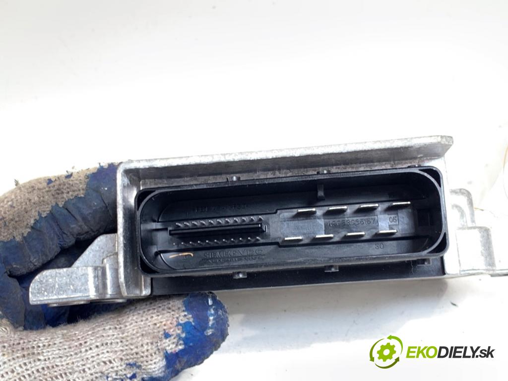 VW PASSAT B6 Kombi 2007 77 kW 1.9 TDI 1896 modul brzdy ruční brzdy 3C0907801B