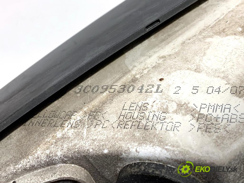 VW PASSAT B6 Kombi 2007 77 kW 1.9 TDI 1896 směrovka pravý přední část 3C0953042L (Klika dveří ostatní)