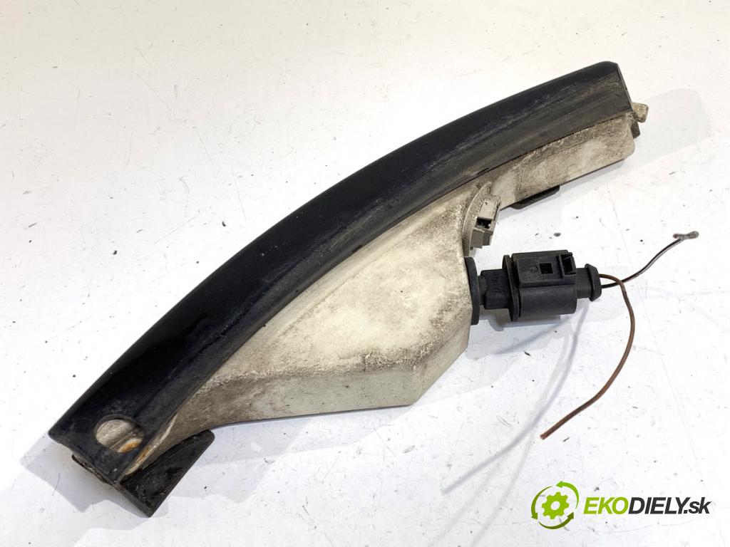 VW PASSAT B6 Kombi 2007 77 kW 1.9 TDI 1896 směrovka levý přední část 3C0953041L (Klika dveří ostatní)
