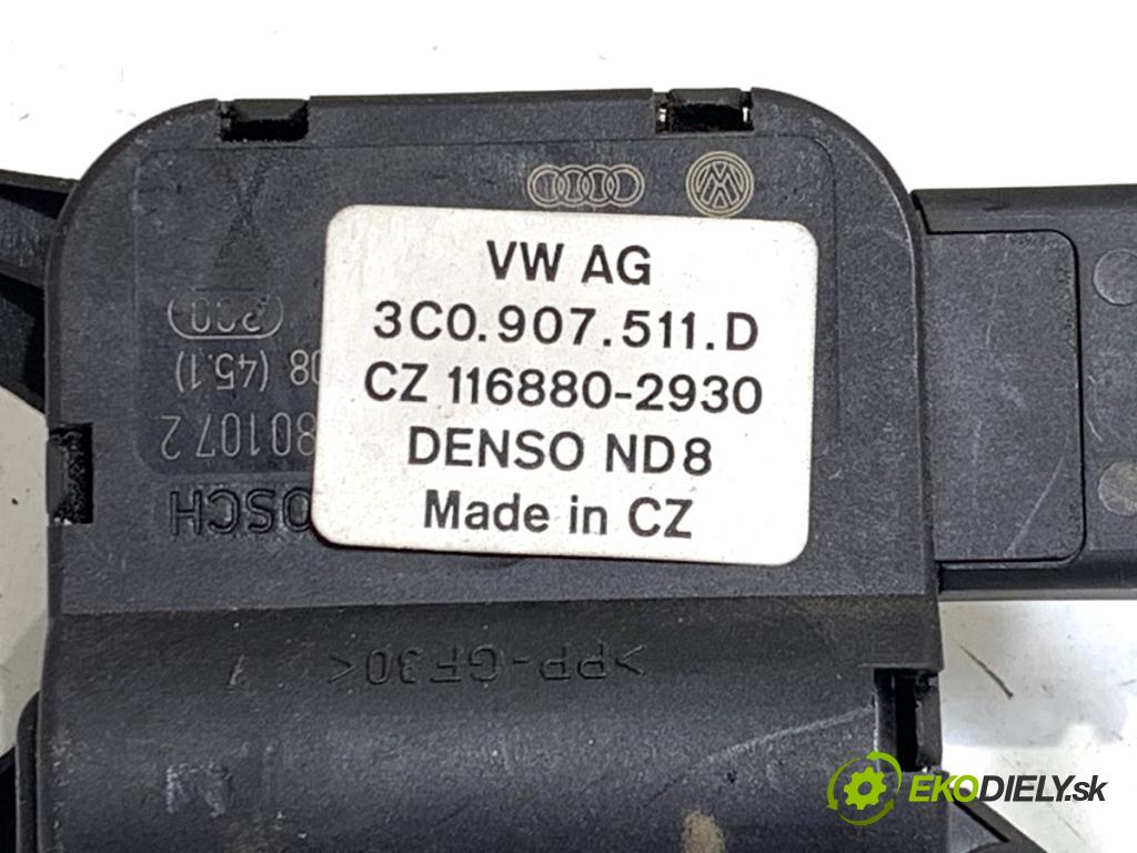 VW PASSAT B6 Kombi 2007 77 kW 1.9 TDI 1896 motor topení 3C0907511D