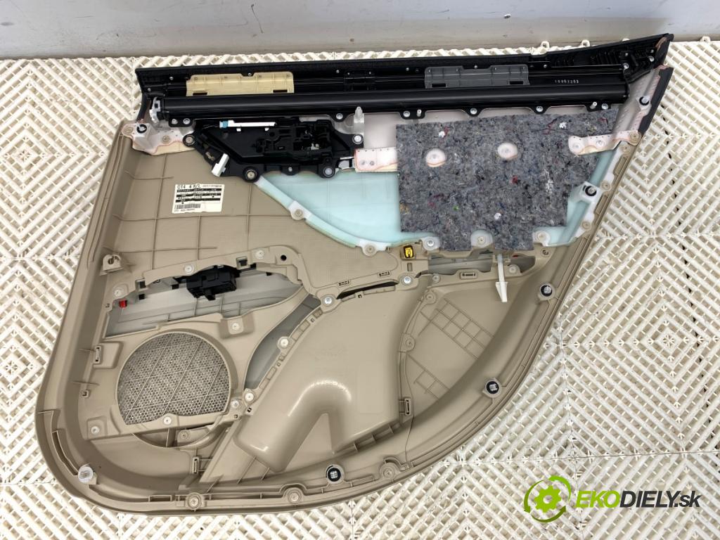 TOYOTA CAMRY sedan 2024 131 kW 2.5 Hybrid (AXVH71_) 2487 čalúnenie Dvere pravy zad Roleta