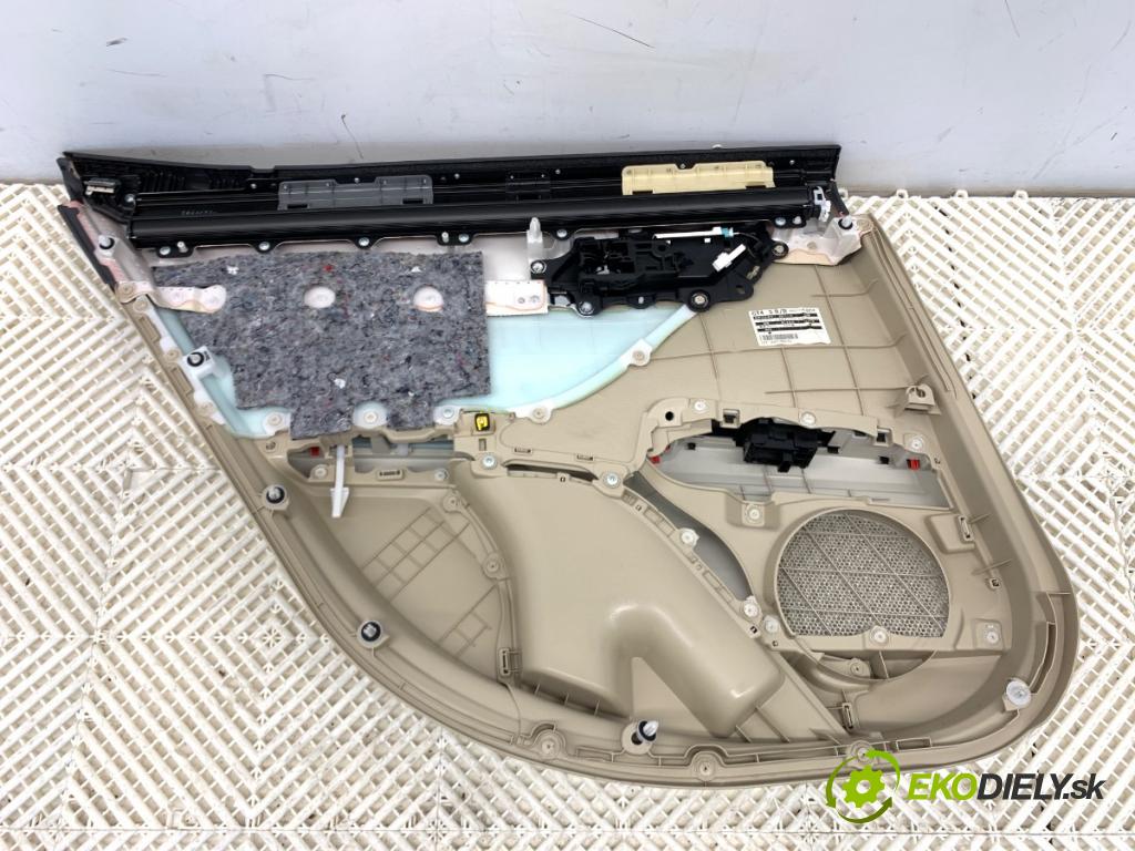 TOYOTA CAMRY sedan 2024 131 kW 2.5 Hybrid (AXVH71_) 2487 čalúnenie Dvere ľavy zad Roleta