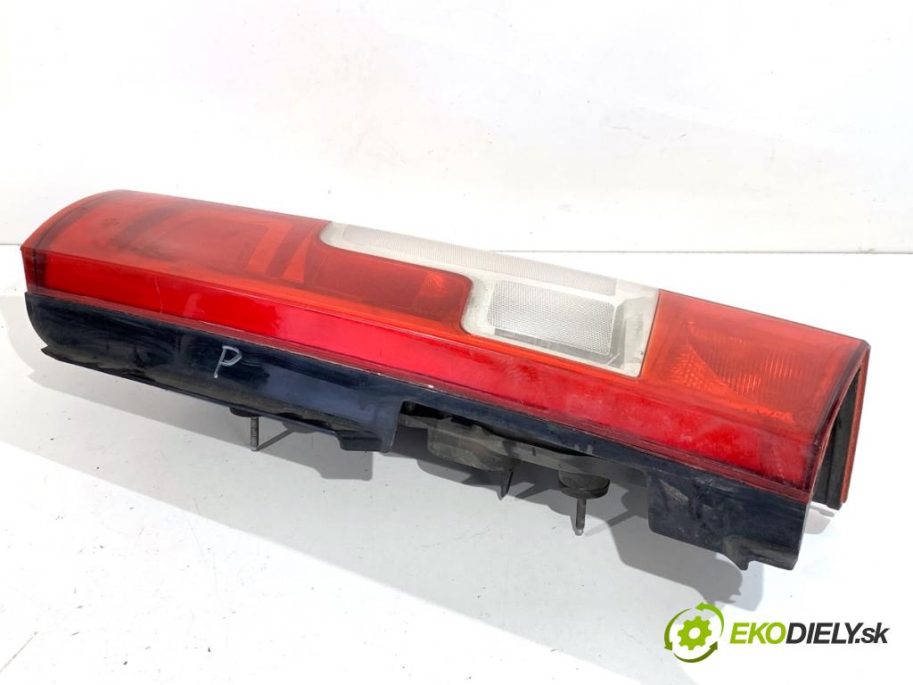 PEUGEOT BOXER I Autobus 2015 81 kW 2.2 HDi 110 2198 Svetlo pravy zad
