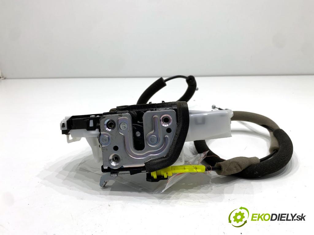 NISSAN QASHQAI J12 SUV 2023 116 kW 1.3 DIG-T Napęd na wszystkie koła 1332 zámok dveře pravý přední část 