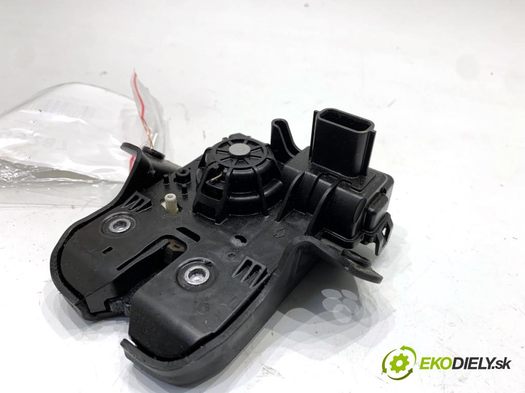 NISSAN QASHQAI J12 SUV 2023 116 kW 1.3 DIG-T Napęd na wszystkie koła 1332 zámok dveří zadní část 905030754R
