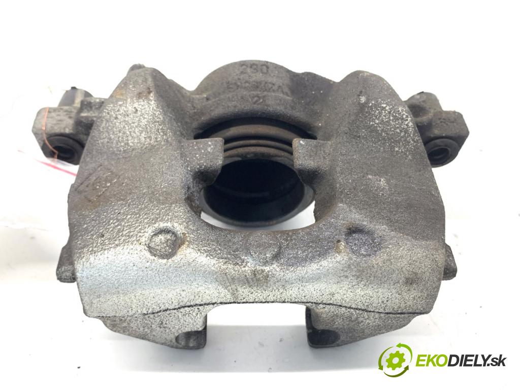 NISSAN QASHQAI J12 SUV 2023 116 kW 1.3 DIG-T Napęd na wszystkie koła 1332 Brzdič strmeň pravy predný 