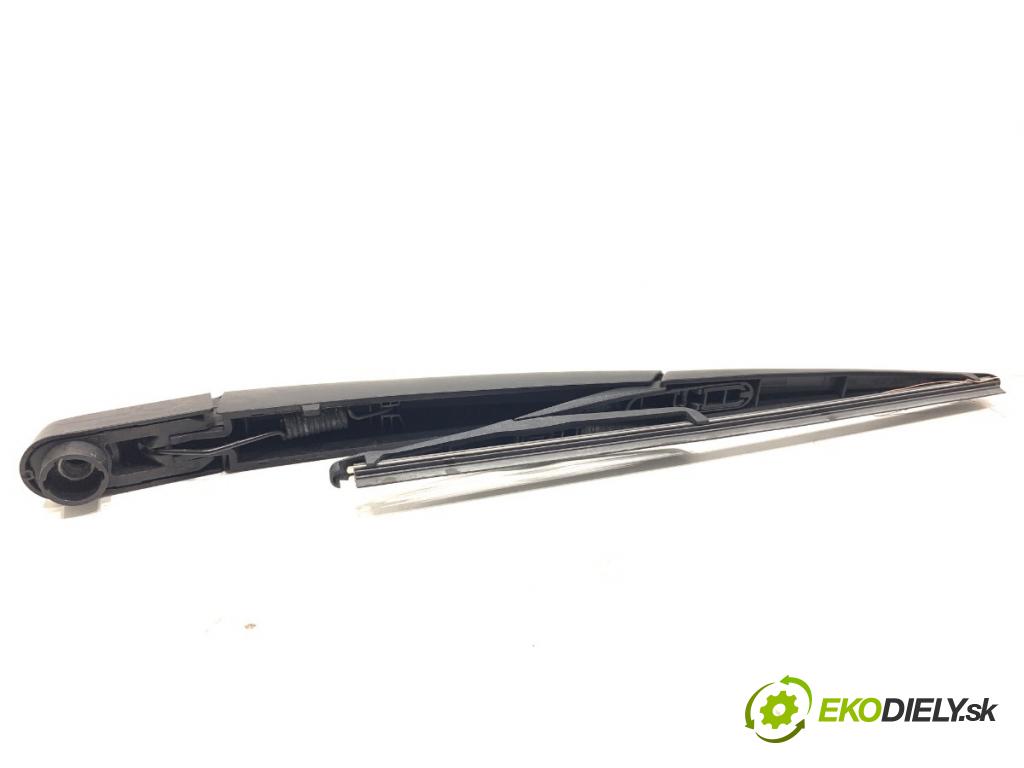 NISSAN QASHQAI J12 SUV 2023 116 kW 1.3 DIG-T Napęd na wszystkie koła 1332 ramena stěrače zadní část W000057536