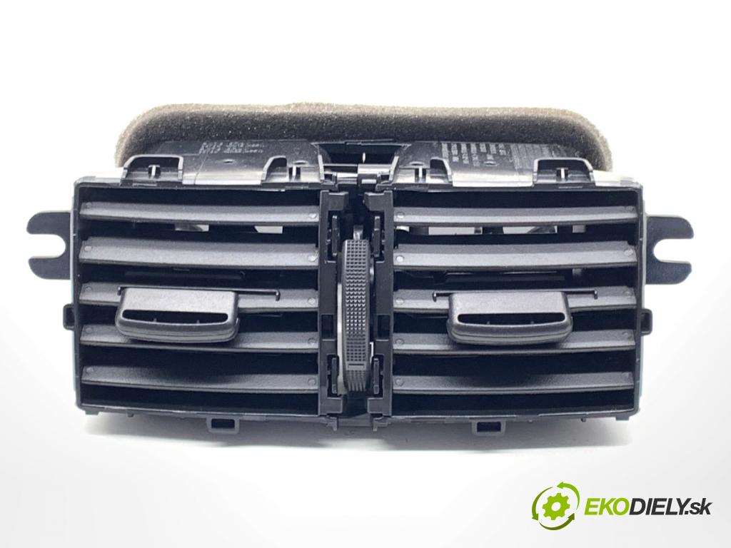 NISSAN QASHQAI J12 SUV 2023 116 kW 1.3 DIG-T Napęd na wszystkie koła 1332 Mriežky kúrenia zad 