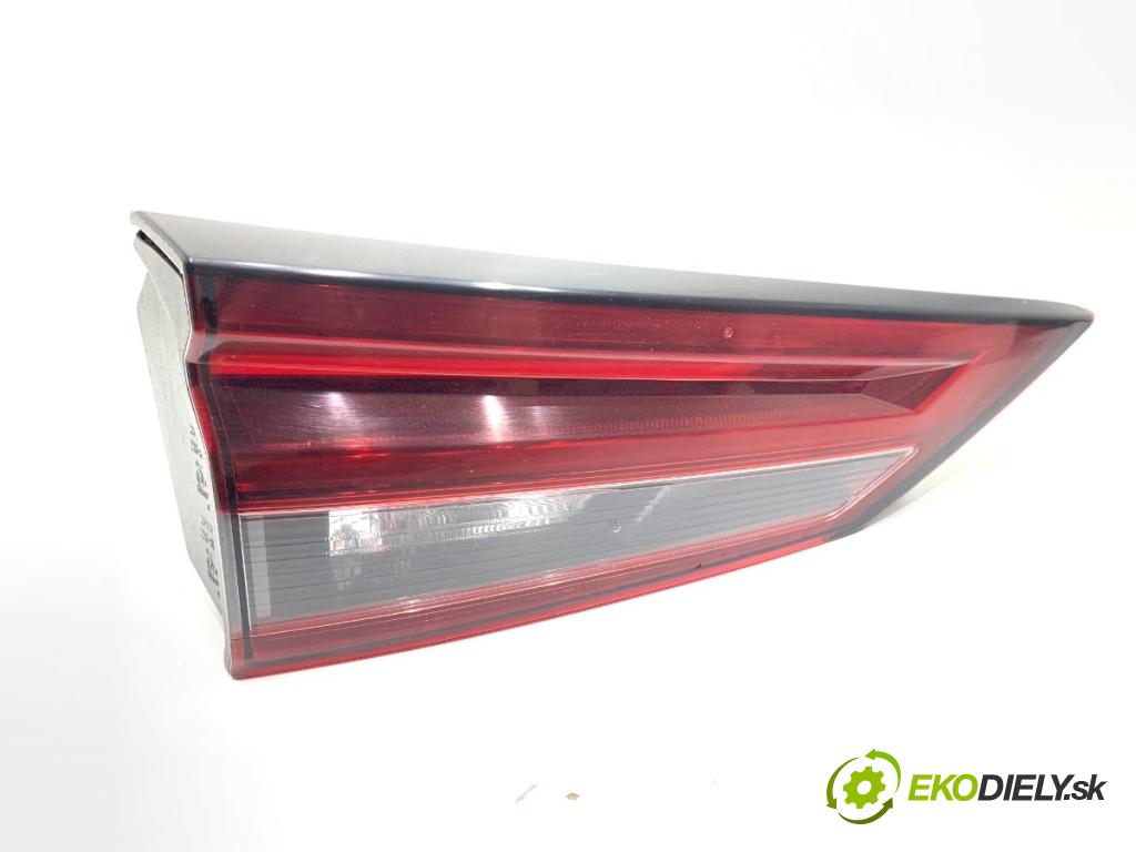 NISSAN QASHQAI J12 SUV 2023 116 kW 1.3 DIG-T Napęd na wszystkie koła 1332 světlo zadní část levá strana vnitřní  (Klika dveří ostatní)