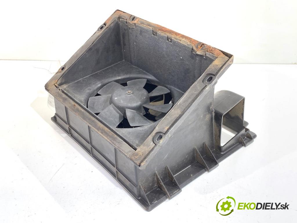 VW LT 28 35 Skrzynia 1986 55 kW 2.0 1984 ventilátor kúrenia 281265207