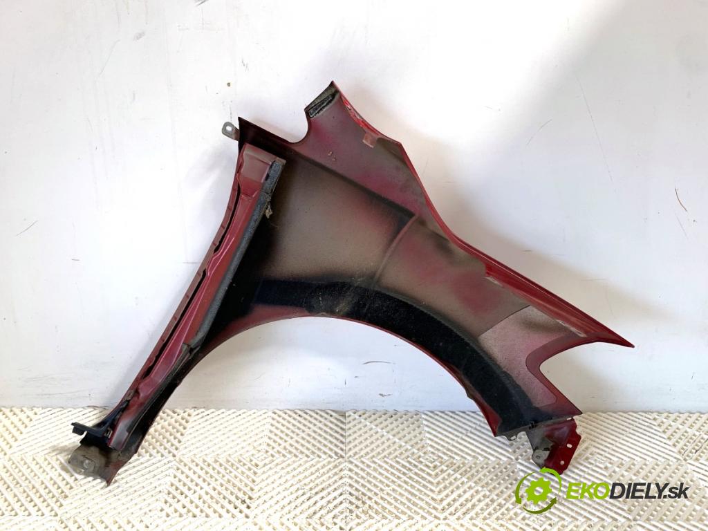 NISSAN VERSA N16 sedan 2010 91 kW 1.8 1798 blatník levý přední část
