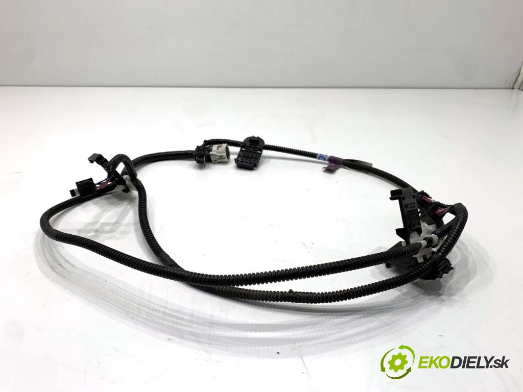 TOYOTA CAMRY sedan 2024 131 kW 2.5 Hybrid (AXVH71_) 2487 Káblovačka PDC zad