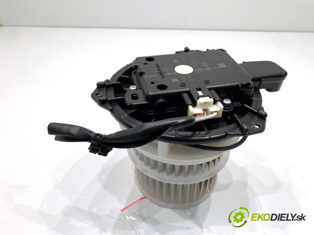 TOYOTA CAMRY sedan 2024 131 kW 2.5 Hybrid (AXVH71_) 2487 ventilátor kúrenia