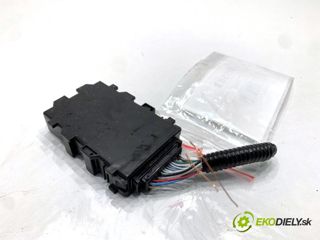 TOYOTA CAMRY sedan 2024 131 kW 2.5 Hybrid (AXVH71_) 2487 modul GATEWAY 89111-76050