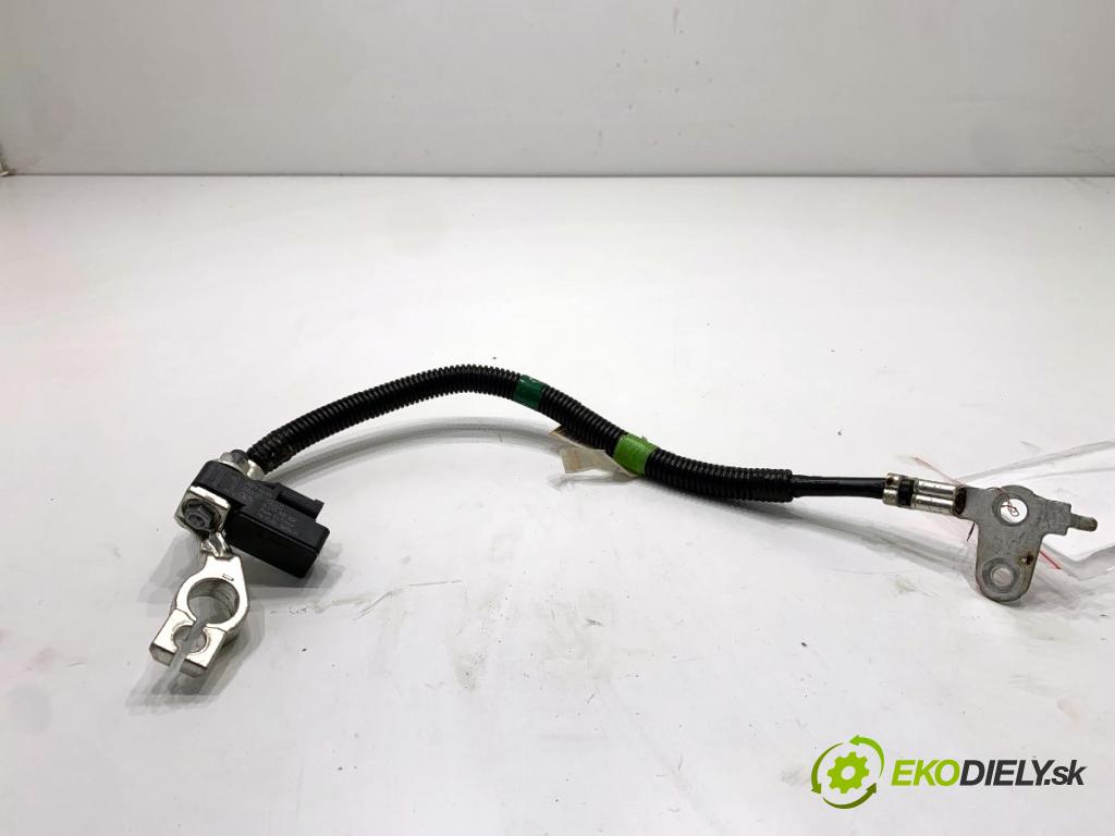 TOYOTA CAMRY sedan 2024 131 kW 2.5 Hybrid (AXVH71_) 2487 svorka MINUS 28850-70010