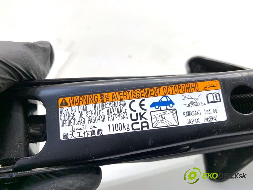 TOYOTA CAMRY sedan 2024 131 kW 2.5 Hybrid (AXVH71_) 2487 ZVEDÁK: - Mechanizmus