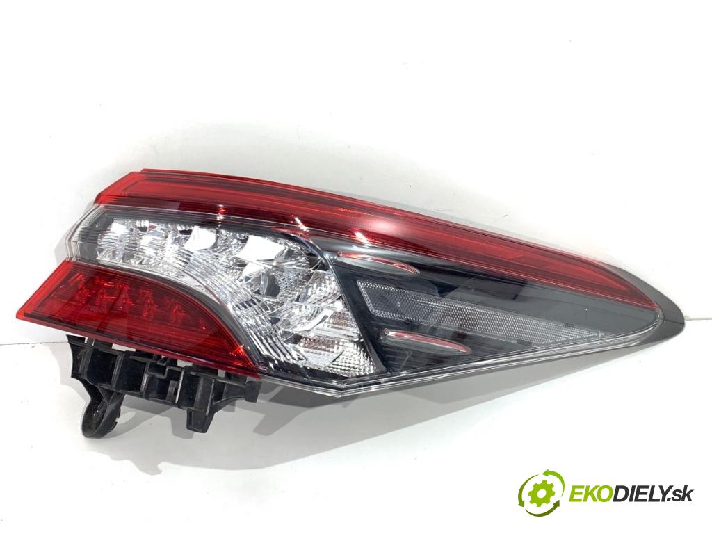 TOYOTA CAMRY sedan 2024 131 kW 2.5 Hybrid (AXVH71_) 2487 Svetlo pravy zad 