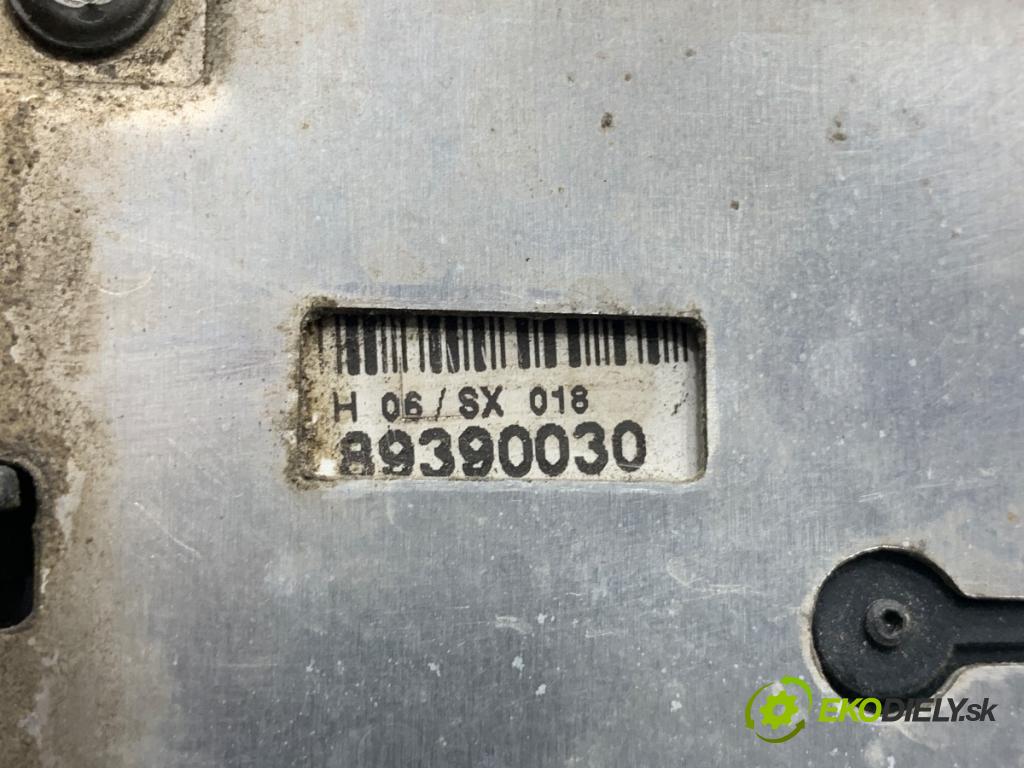VW PASSAT B6 sedan 2007 125 kW 2.0 TDI 1968 modul otáčky světla 89390030
