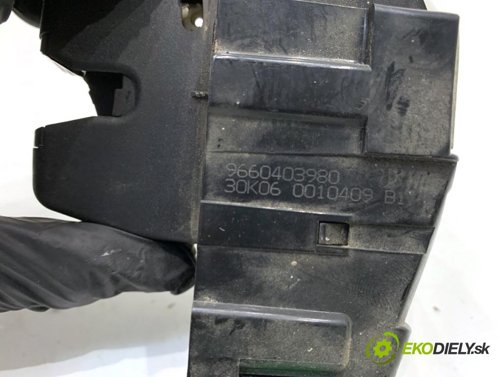 PEUGEOT 207 liftback 2007 50 kW 1.4 HDi 1398 zámok dveří zadní část 9660403980
