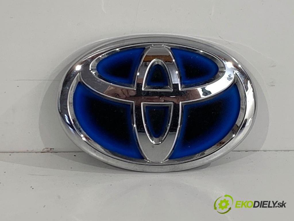 TOYOTA CAMRY sedan 2024 131 kW 2.5 Hybrid (AXVH71_) 2487 znak zadní část 