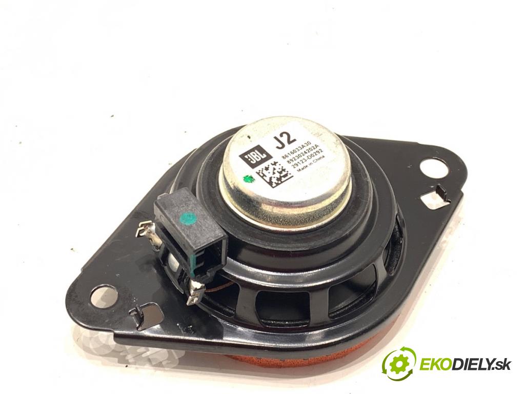TOYOTA CAMRY sedan 2024 131 kW 2.5 Hybrid (AXVH71_) 2487 reproduktor desky JBL 86160-33A30