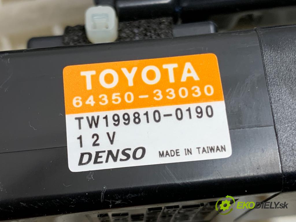 TOYOTA CAMRY sedan 2024 131 kW 2.5 Hybrid (AXVH71_) 2487 Roleta okna zadnej 64350-33030