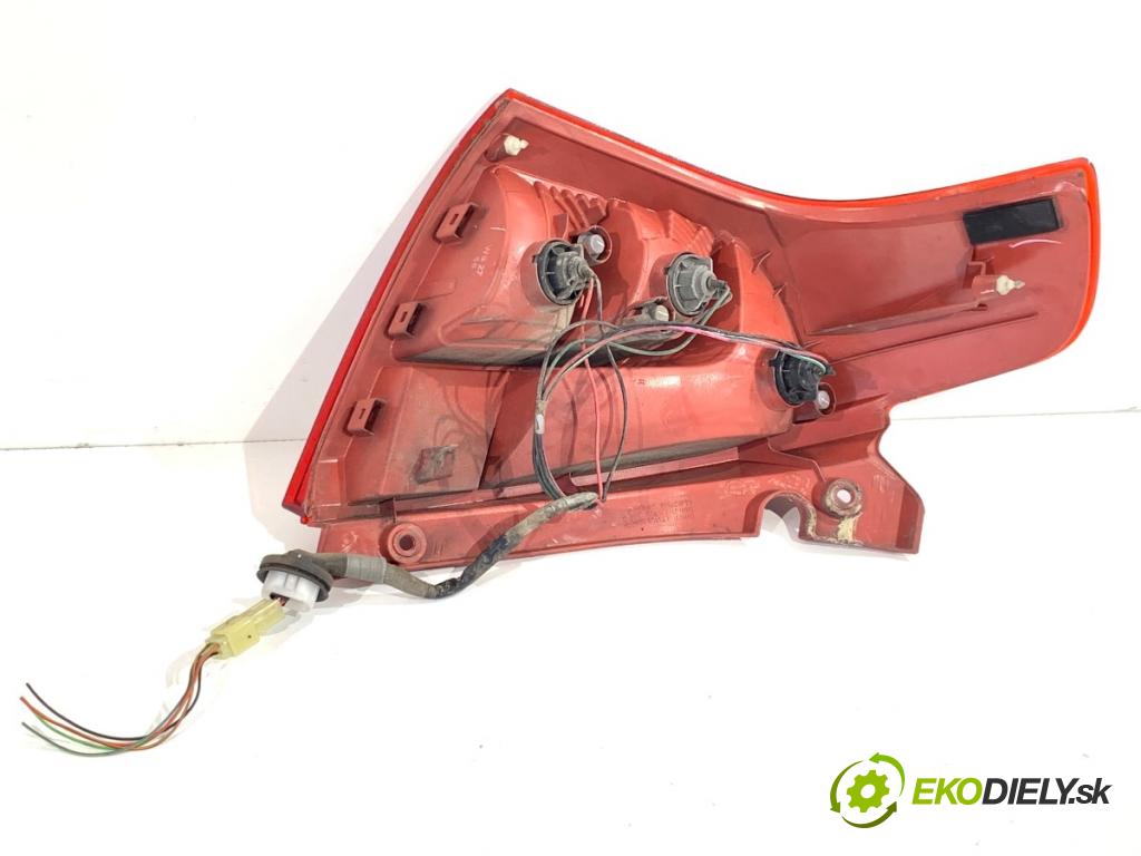 SUZUKI SWIFT III liftback 2007 51 kW 1.3 DDiS (RS 413D) 1248 Svetlo pravy zad