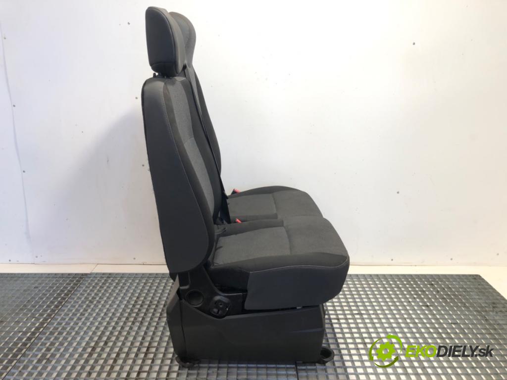 RENAULT MASTER III Skrzynia 2019 125 kW 2.3 dCi 170 FWD (FV0L) 2298 sedadlo pravý přední část