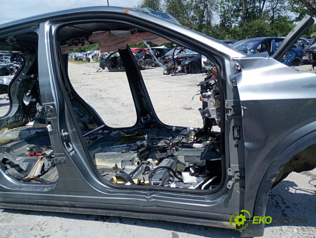 NISSAN QASHQAI J12 SUV 2023 116 kW 1.3 DIG-T Napęd na wszystkie koła 1332 karoséria ČTVRŤÁK: Blatník prah strecha PODŁUŻNICA