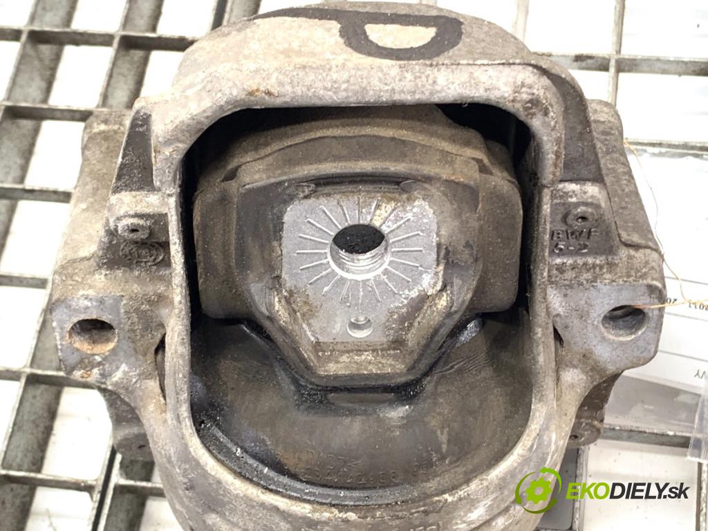 AUDI A6 C7 Kombi 2014 140 kW 2.0 TDI 1968 AirBag motora pravý 8R0199381