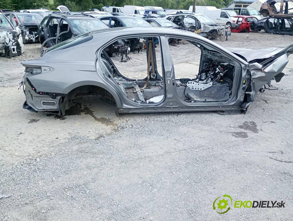 TOYOTA CAMRY sedan 2024 131 kW 2.5 Hybrid (AXVH71_) 2487 karoséria ČTVRŤÁK: Blatník prah strecha PODŁUŻNICA